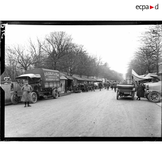 L'école des chauffeurs à Boulogne-sur-Seine. [légende d'origine]