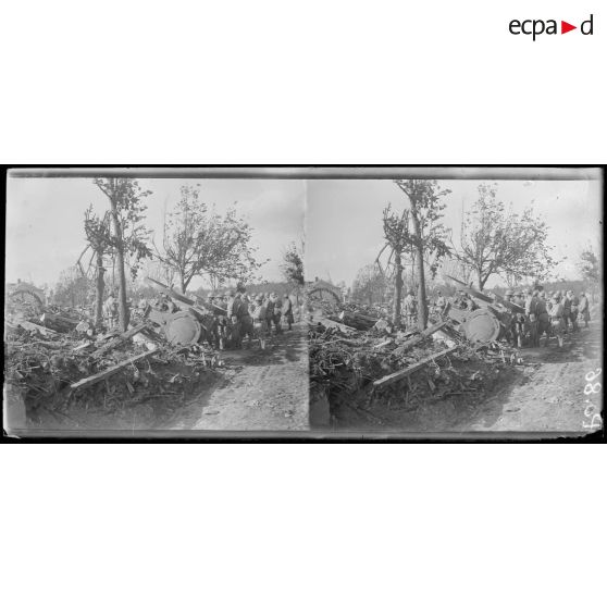 Les Vantaux. Marne. Ruines d'une usine au bord de la Vesle. [légende d'origine]