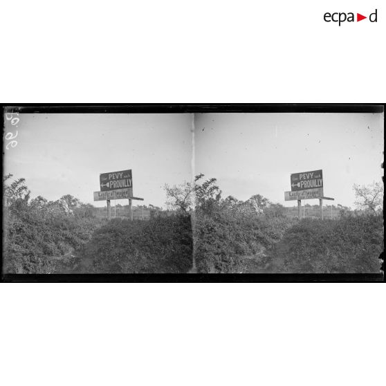 Montigny-sur-Vesle. Pancartes indicatrices allemandes. [légende d'origine]