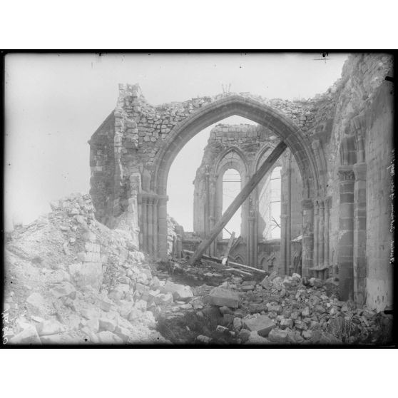 Hurlus. Intérieur église. 1918. [légende d'origine]