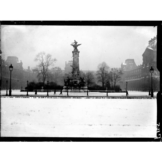 Une vue du Louvre. [légende d'origine]