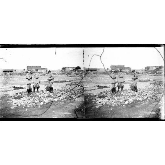 Le général Hamelin et son officier d'ordonnance. [légende d'origine]