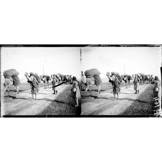 La route des caravanes, [légende d'origine]