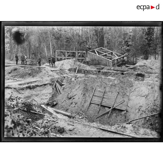 Crépy-en-Laonnois (Aisne). Troisième emplacement des pièces d'artilleries qui tiraient sur Paris. [légende d'origine]