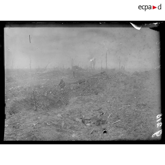 Estrées, le village en ruine. [légende d'origine]