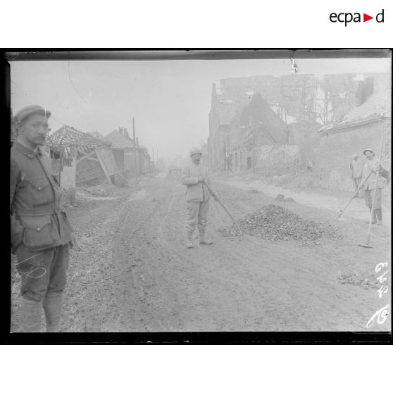 Foucaucourt, un coin du village. [légende d'origine]
