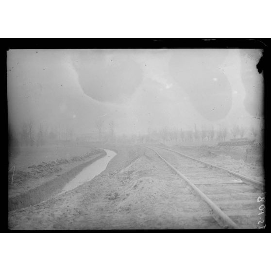 Région de Breuil-sur-Vesle, Marne, voie ferrée contruite par le Génie. [légende d'origine]