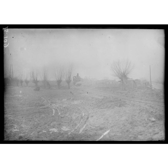 Région de Breuil-sur-Vesle, Marne, voie ferrée construite par le Génie. [légende d'origine]