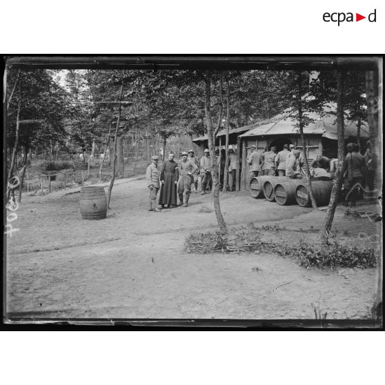 Sud de Craonnelle. Camp de Blanc-Sablon. La coopérative. [légende d'origine]