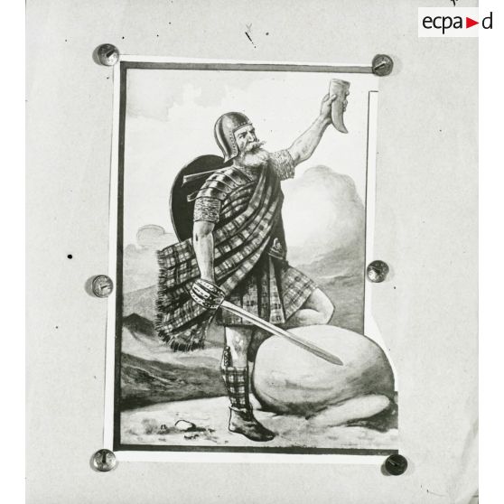 [Reproduction photographique d'un dossier de presse qui retrace l'histoire de William Shakespeare, du berceau à la tombe : "Story of William Shakespeare from the cradle to the grave" : portrait d'un chef des Hautes terres vêtu du kilt tartan Davidson.]