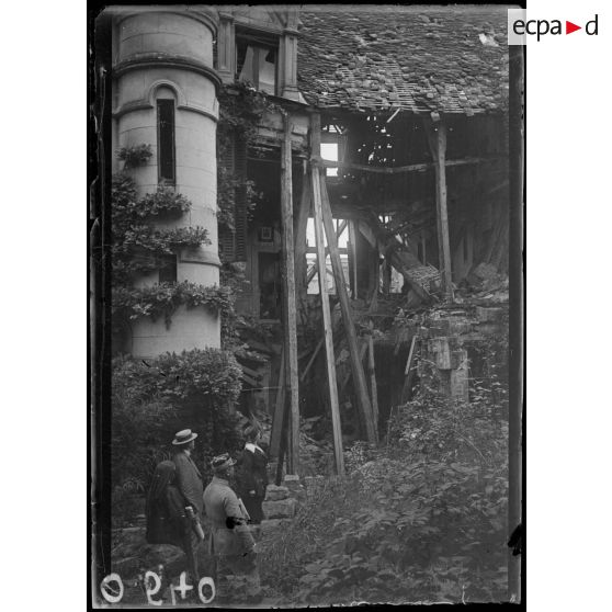 Soissons. Une imprimerie en ruines. [légende d'origine]