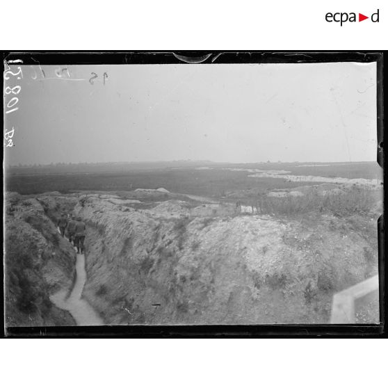 Près de Reims, Marne, secteur de la Butte de tir. Le boyau Braconnuier. [légende d'origine]
