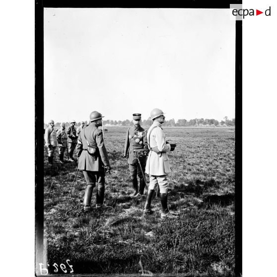 Portrait du général Gouraud. [légende d'origine]