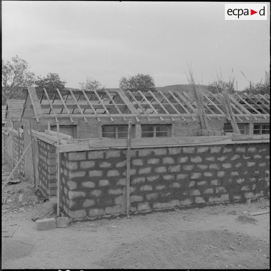 Ouled Hamoun. Chantier de construction de maisons.