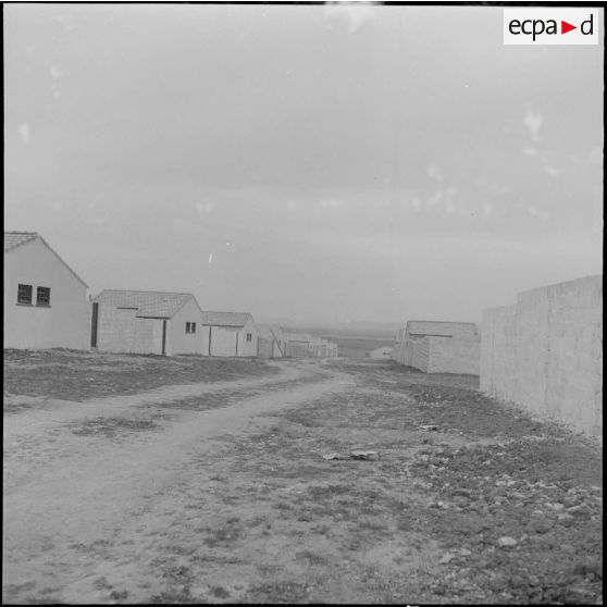 Région de Bône. Maisons terminées du futur village de Mekorchefa.