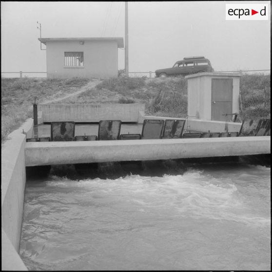 Le déversoir de Relizane.