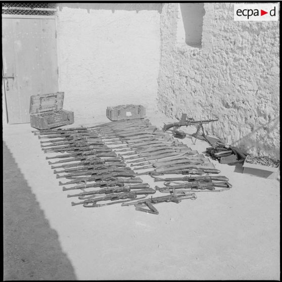Les armes prises aux rebelles avec leurs munitions.
