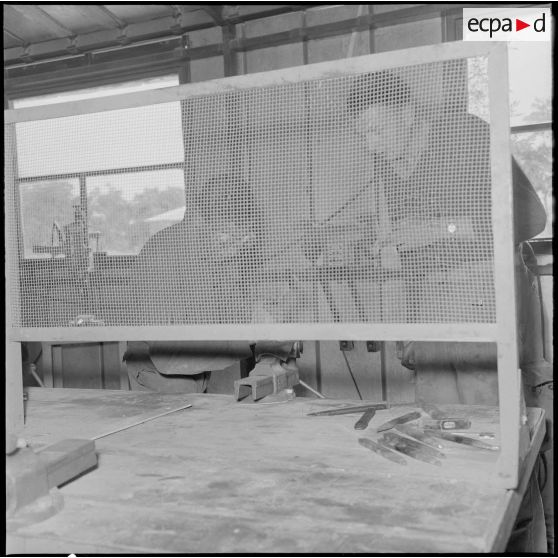 Apprentissage de la lime.