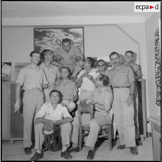 Photographie de groupe des reporters du SCA.