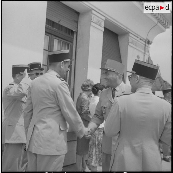 Les derniers adieux du général Vendeuil.