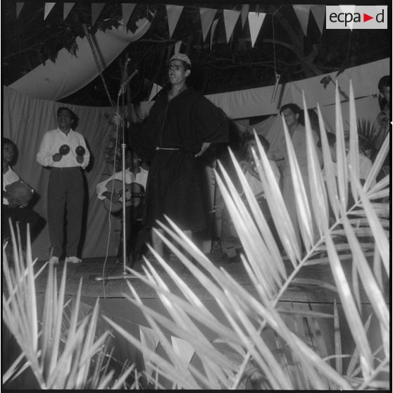 Théâtre à la section administrative urbaine (SAU) de Maison-Carrée.