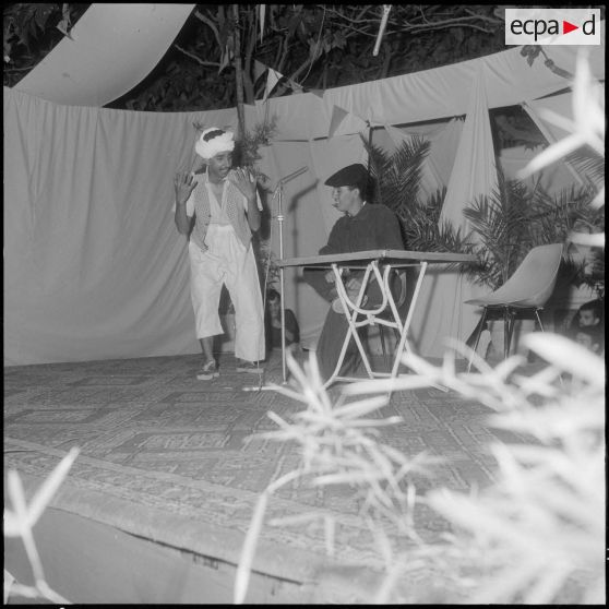 Théâtre à la section administrative urbaine (SAU) de Maison-Carrée.