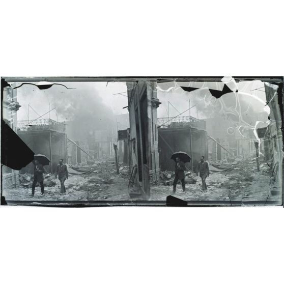 Salonique. L'incendie. Rue adjacente à la rue Egnatia. [légende d'origine]