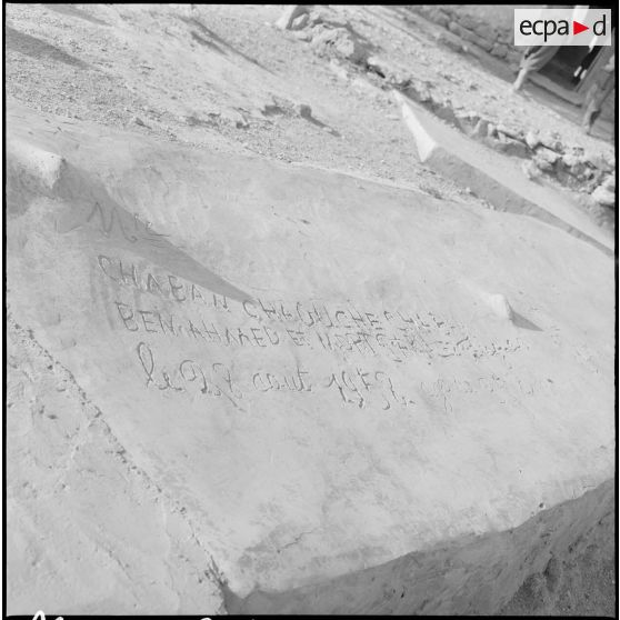 Tombe d'un Kabyle tué par les "Fellaghas".