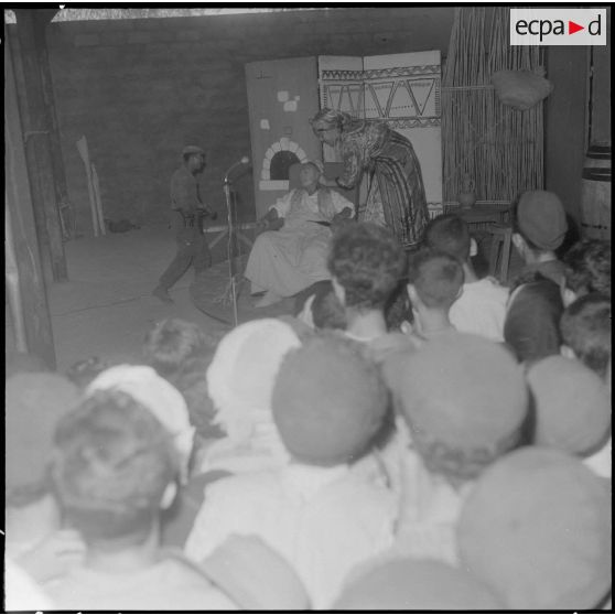 Pendant la représentation du "Médecin volant".