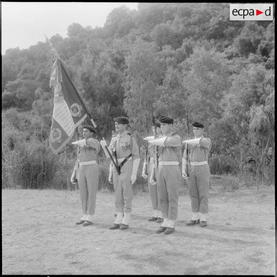 Le personnel du 12e bataillon d'infanterie (BI).