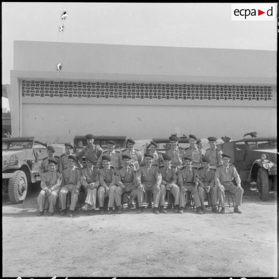 Le personnel du 12e bataillon d'infanterie (BI).