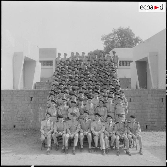 Le personnel du 12e bataillon d'infanterie (BI).