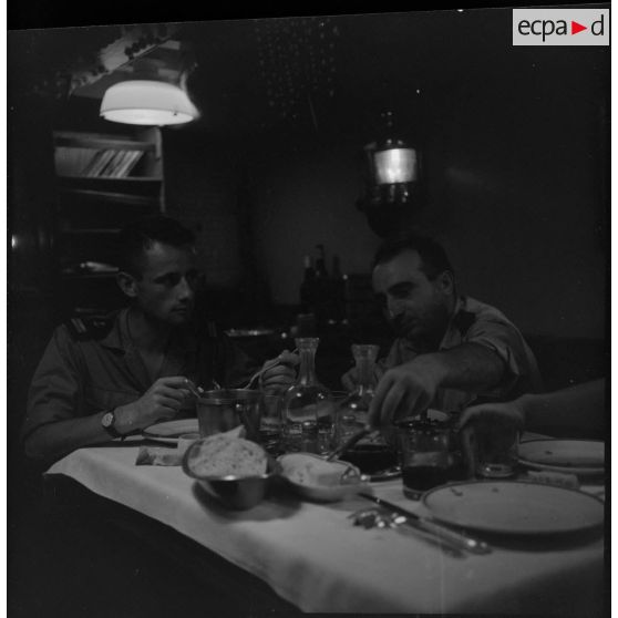 Le carré des officiers.