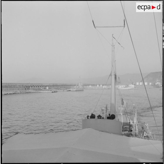 Dans le port de Philippeville.