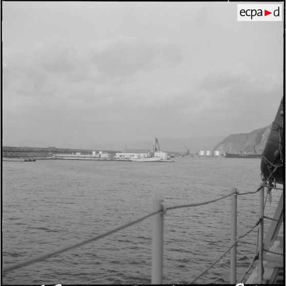 Dans le port de Philippeville.
