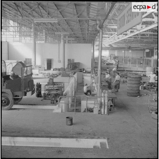 Atelier de réparation à Maison-Carrée.