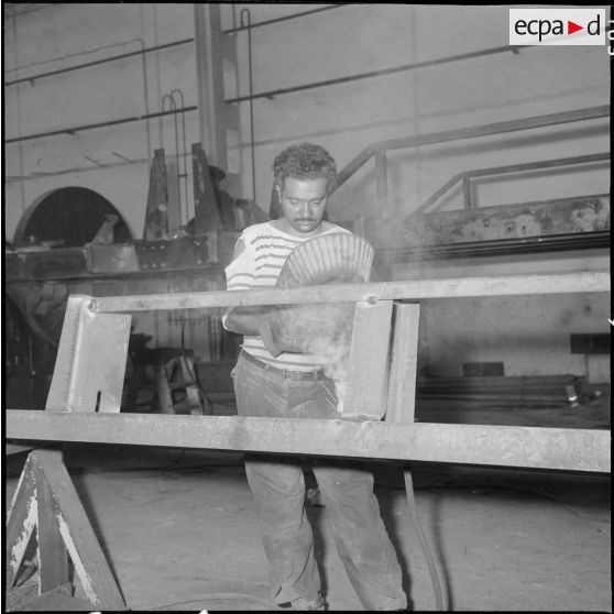 Soudure d'un châssis.