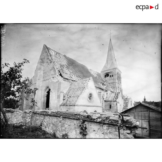 Ruines de l'église de Neuilly-Saint-front. [légende d'origine]