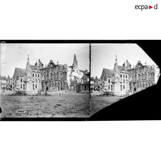 L'hôtel de ville de Noyon. [légende d'origine]