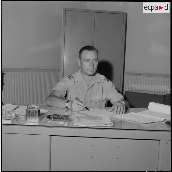 Bureau de l'officier.