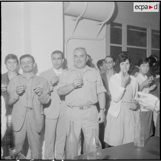 Pot en honneur de la prise de commandement d'un capitaine.