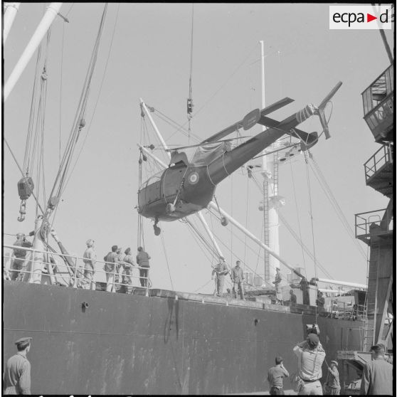 Embarquement de l'Alouette III.