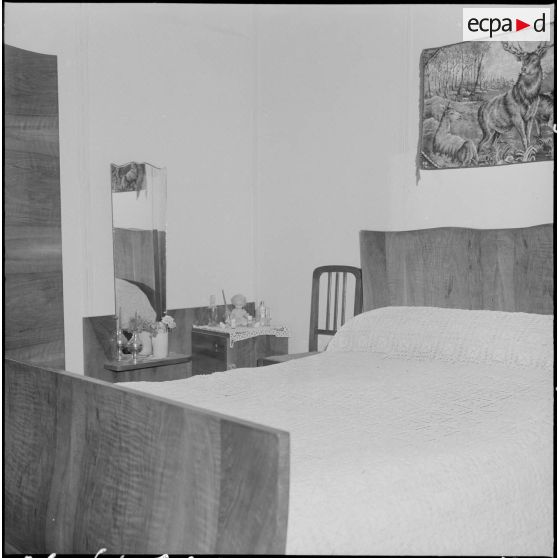 Centre de regroupement de Staouéli. Logements sociaux.