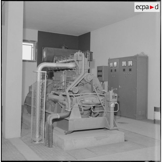 Medea. Le centre hospitalier. Le groupe électrogène pour l'éclairage de secours.