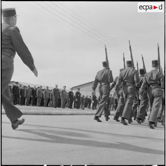 La Reghaïa. Cérémonie du 11 Novembre 1961. Défilé.