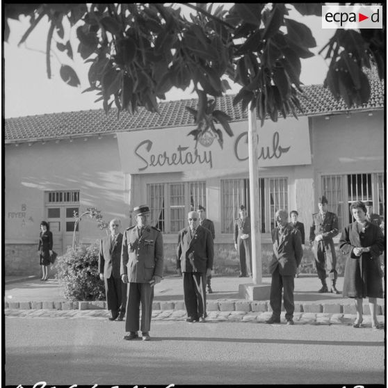 Alger. Caserne d'Orléans. Prise d'armes.