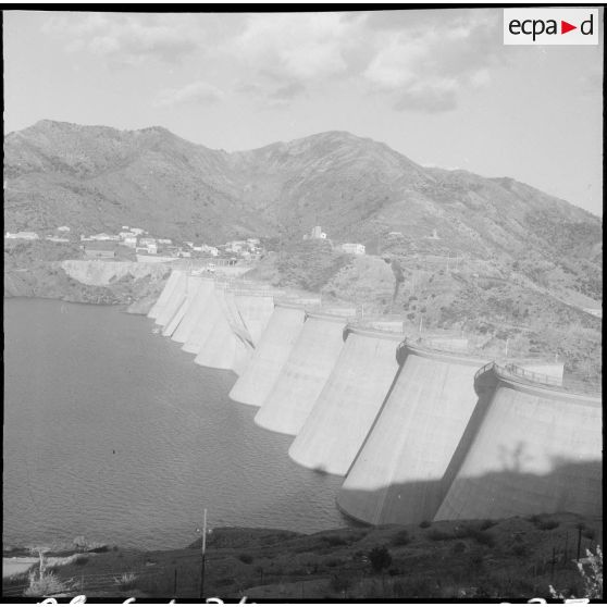 Barrage d'Erraguene et centrale.