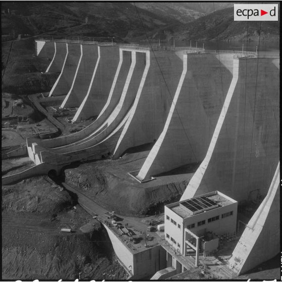Barrage d'Erraguene et centrale.