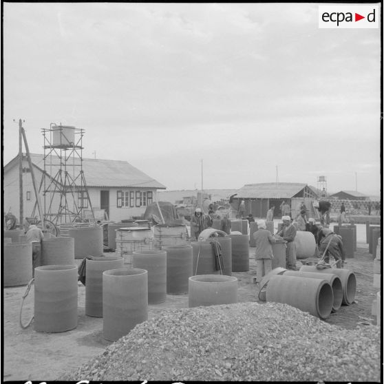 Sidi Salem. Le chantier et les buses.