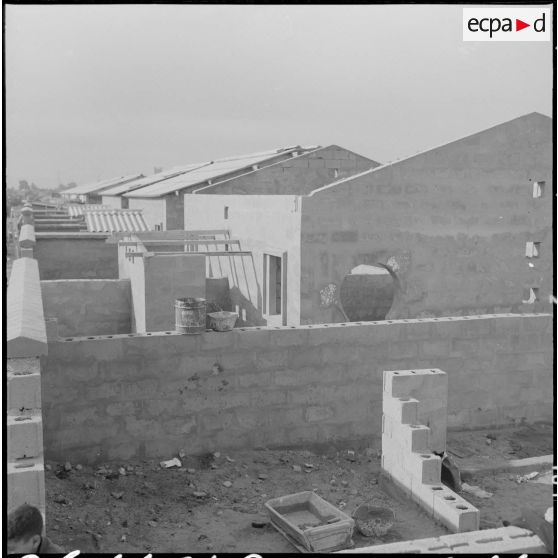 Sidi Salem. Nouveaux logements.